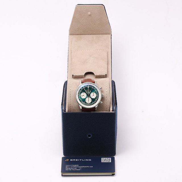 Breitling Navitimer B01 Chronograph 43 AB0138 Image 7